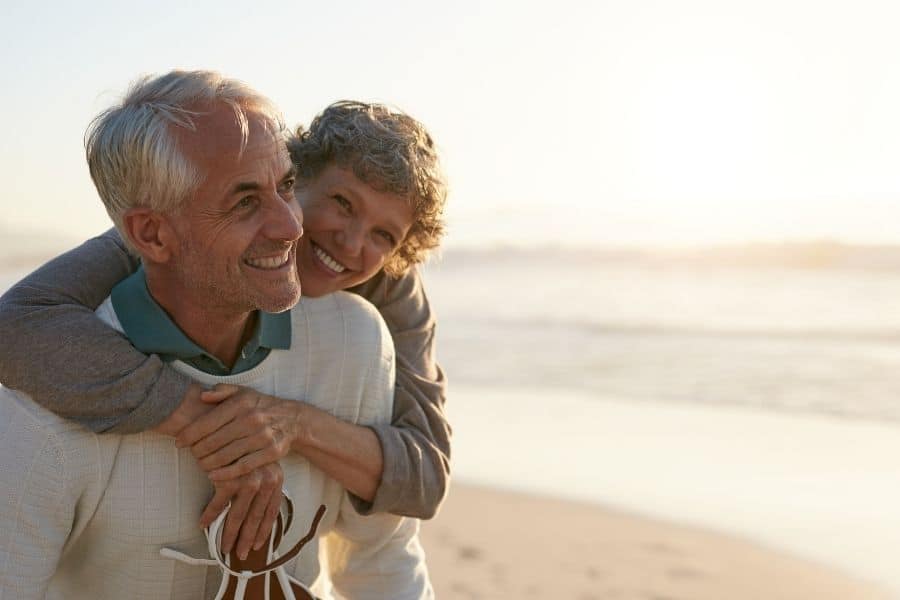 Retired couple https://www.canva.com/media/MACHMCCVjBM